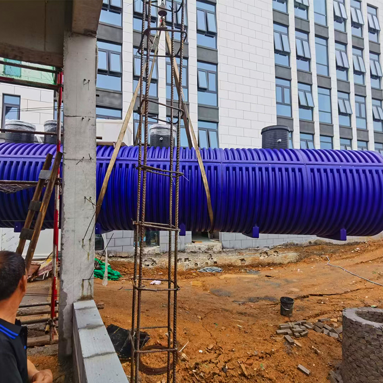 �����˲��ж��Ʒ�ɢʽ��ˮ����������