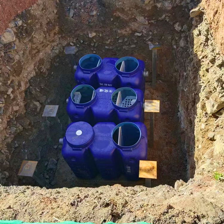 �����˲��ж��Ʒ�ɢʽ��ˮ����������